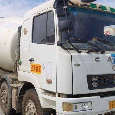 Sinotruk Бетонный смеситель грузовик Гидравлическое рулевое управление Дизель 12м sup3 с сертификацией CE