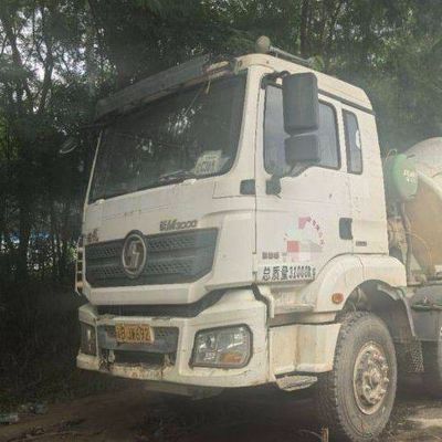 12м3 дизельный Sinotruk бетономешальник с гидравлической рулевой системой и шинами
