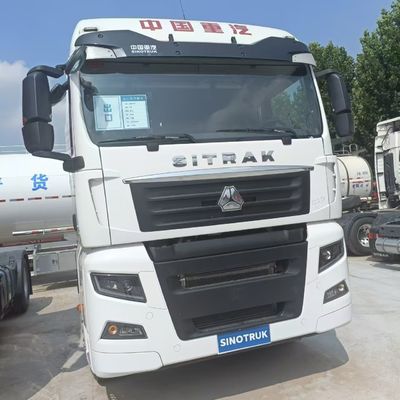 Тяжелый трактор на СНГ и 600L топливный бак с воздушной подвеской для буксировки полуприцепа