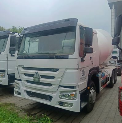 Шины тяжелой работы 12м3 цементный смеситель с шасси Sinotruk и силовой поддержкой