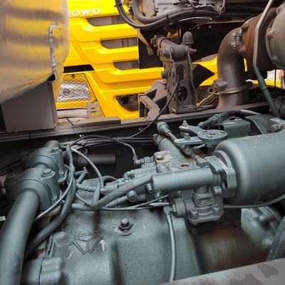 Sinotruk HOWO 6X4 грузовик для доставки воды в тяжелой конструкции с стандартом выбросов Евро 3
