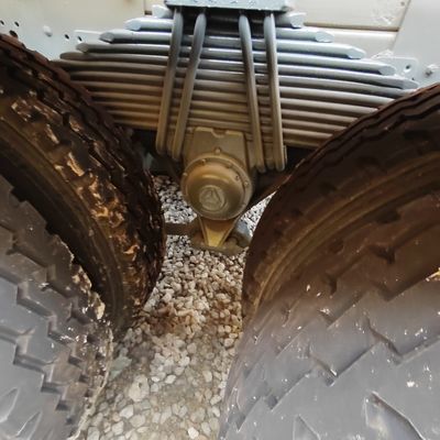 Продажа грузовиков Sinotruk 6X4 Доставка воды Тяжелый смеситель с ручной трансмиссией