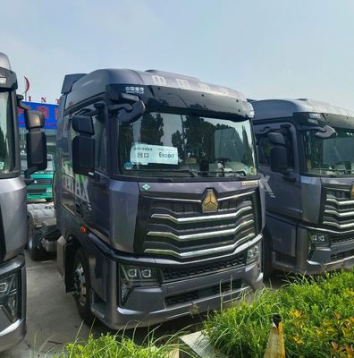 2024 HOWO 6X4 Ручной левый прицеп Дизельный коммерческий скребчик для первоначальной оплаты