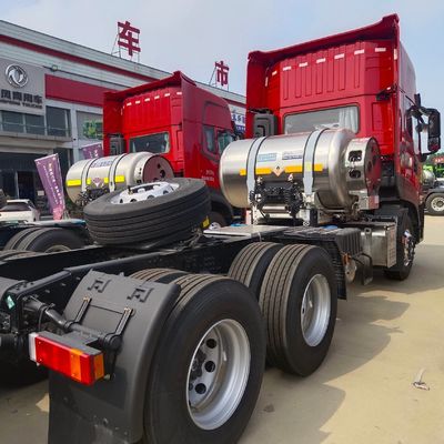 Дунфэнь Тяньлонг Газ 6X4 Трак с 580 л.с. мощность и размеры 7,81 м * 2,55 м * 3,96 м