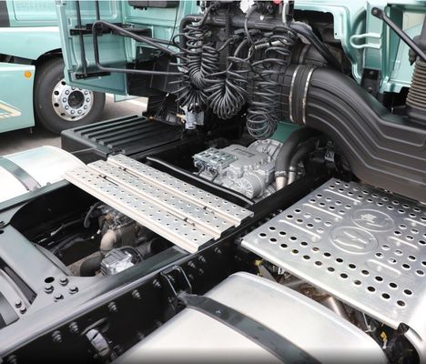 Ручная коробка передач FAW X6000 Тракторный грузовик Доступный LNG и CNG с ≤5 местами