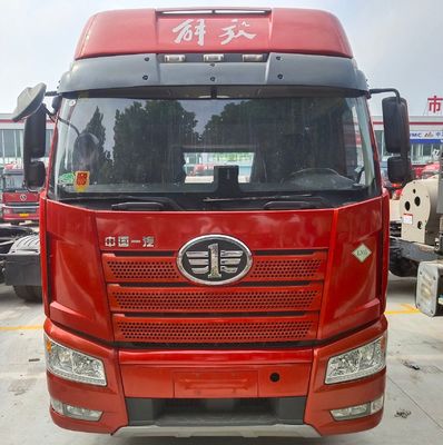 FAW Jiefang J6plng6X4 Тракторные транспортные грузовики с передним подъемным стилем