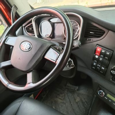 Продажа подержанных буксировщиков J6p с мощностью двигателя с вспомогательным приводом&gt; 8L