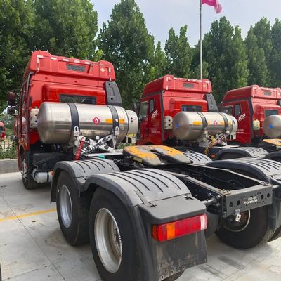 CA4250P66M25T1E6 Освобождение J6p Тракционный транспортный грузовик 6 * 4/4 * 2/6 * 2 Подержанный трактор