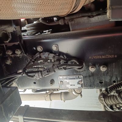 Euro 5 510HP FAW J6p Газовый транспортный грузовик на СПГ 6 * 4/4 * 2/6 * 2 Подержанный трактор