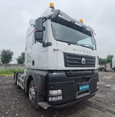 Прочный трактор Sinotruk Sitrak для буксировки полуприцепа мощный ZZ4257N3247E1H