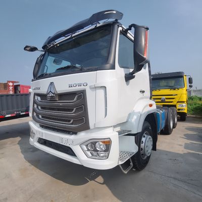 Углеродистая сталь HOWO Прочный трактор Подержанный грузовик 6500.000kg Пакет валовой вес