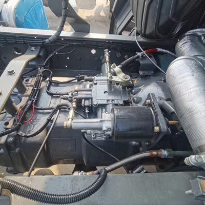 ZZ4257N3247E1H Sinotruk HOWO Тракторный прицеп с 600 л топливным баком и топливом