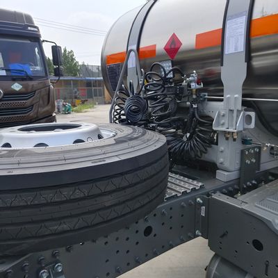 Транспортный грузовик на газовом тракторе мощностью 630 л.с. с шинами и ISO-сертификацией по шасси Sinotruk