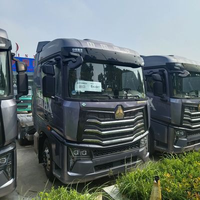 Haowo LNG тракторный грузовик 6*4/4*2/6*2 Идеальное решение для перевозки тяжелых грузов