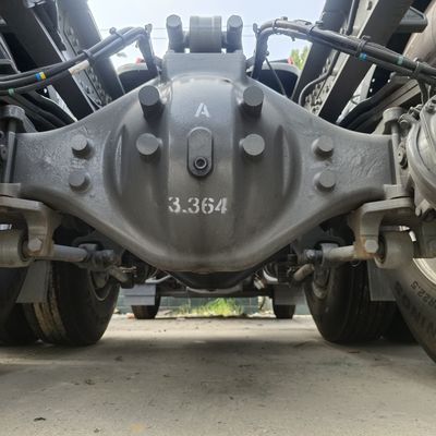 Haowo LNG тракторный грузовик 580-700 л.с. трактор с индивидуальным приводом 6×4