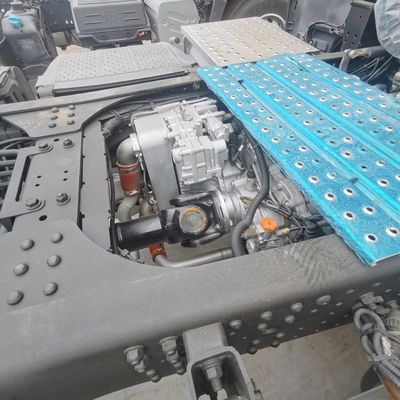 500 л.с. Шасси Sinotruk Тяжелый грузовик 6×4 приводное колесо для оптимального управления