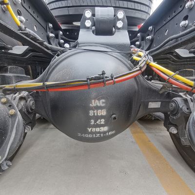 JAC 6X4 грузовик с 600L топливным баком безтрубные шины дизайн 351-450 л.с.