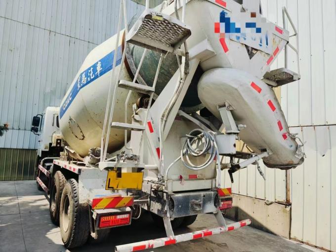 New Sinotruk Concrete Mixer Truck Hydraulic Steering Diesel 12m³